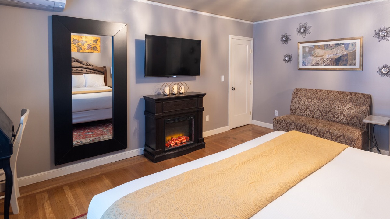 Photo of Bedroom in Downtown Sacramento