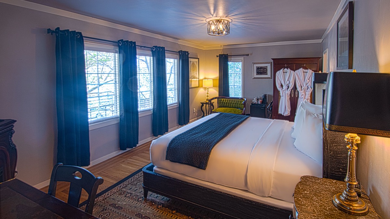Photo of Bedroom in Downtown Sacramento