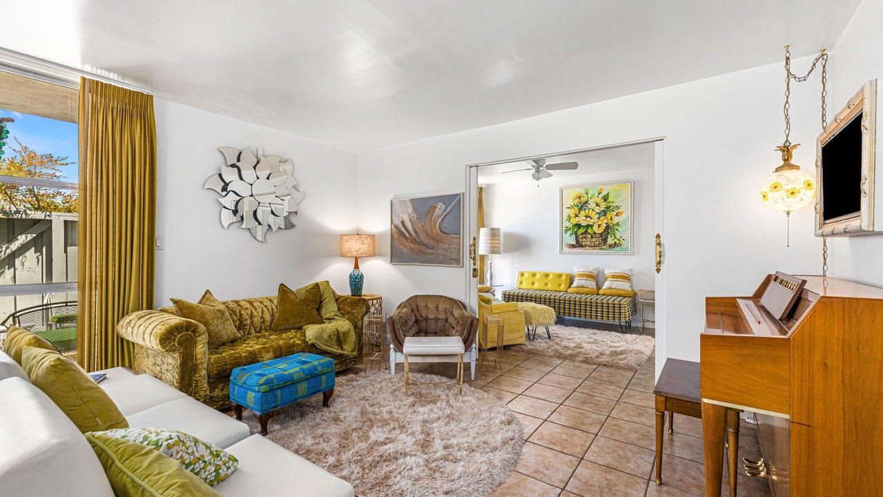 Photo of Livingroom in Magnesia Falls Cove