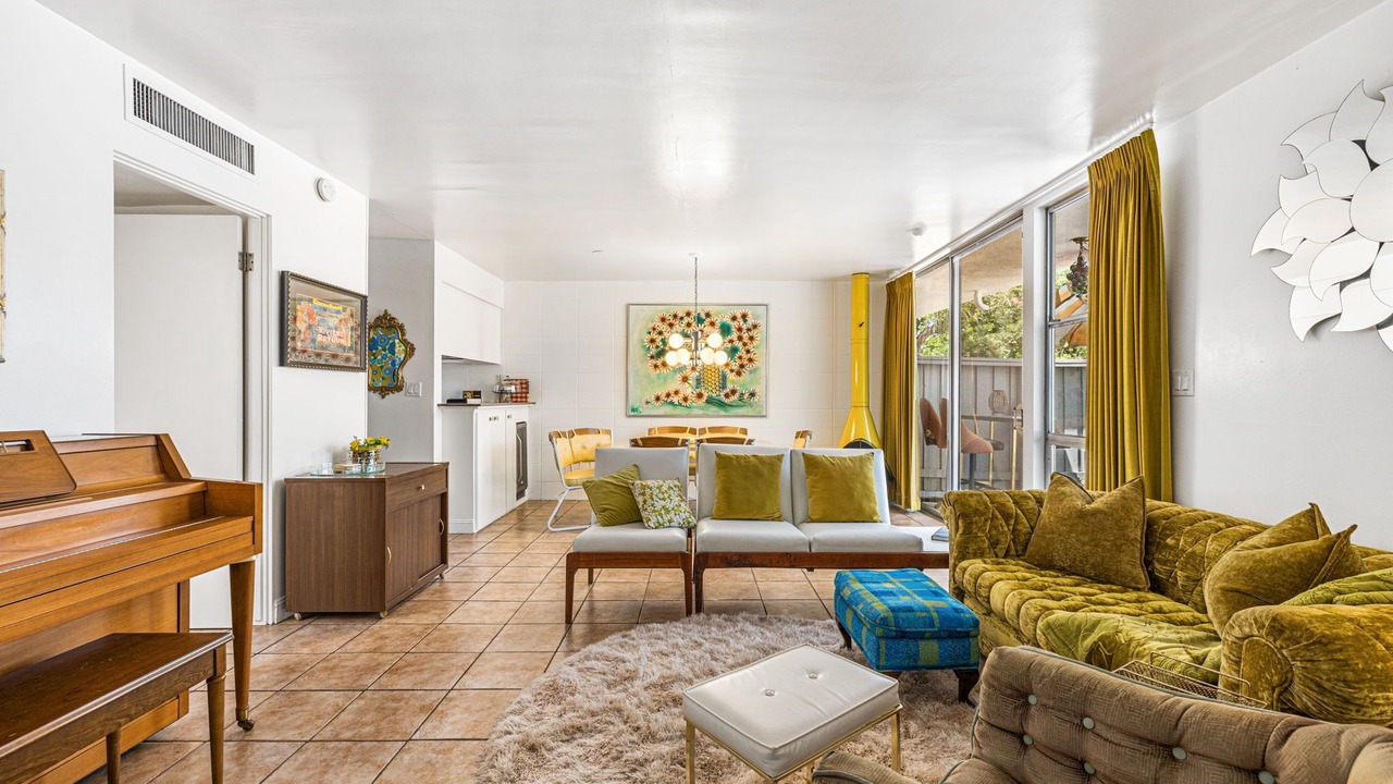 Photo of Livingroom in Magnesia Falls Cove