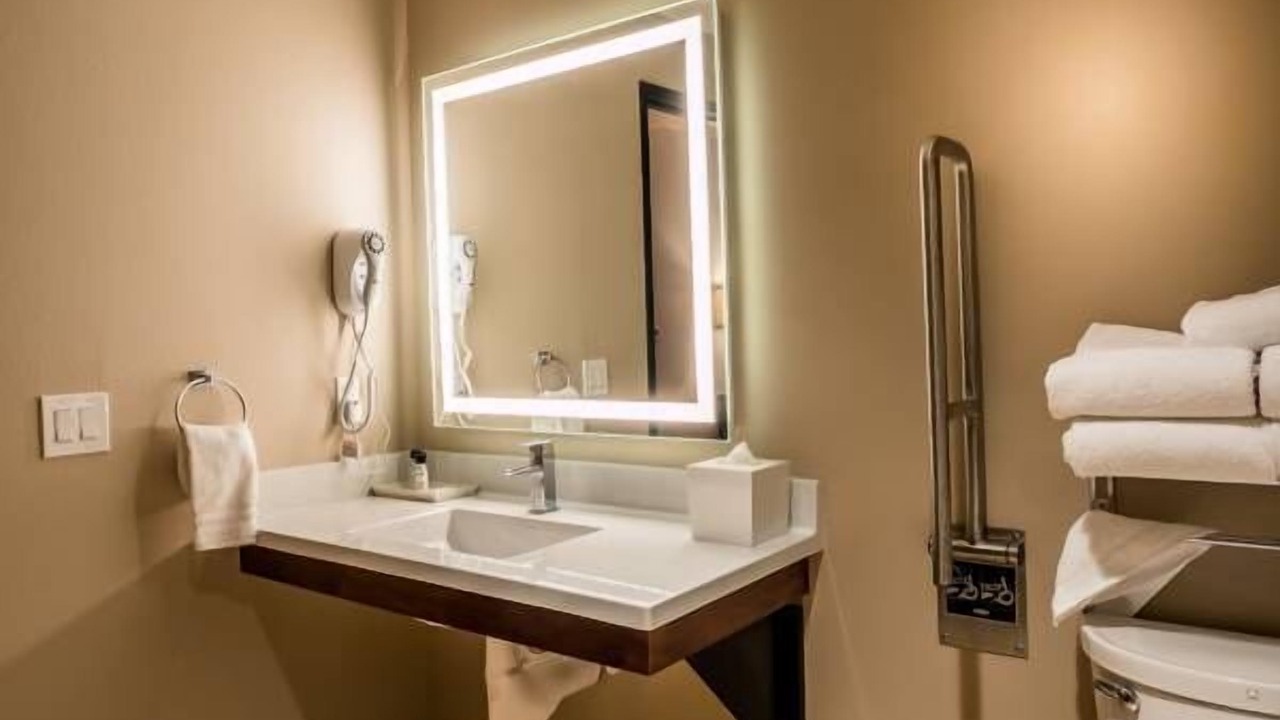 Photo of Bathroom in Midway