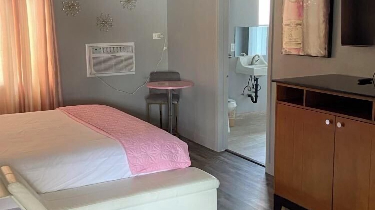 Photo of Bedroom in Northwest Anaheim