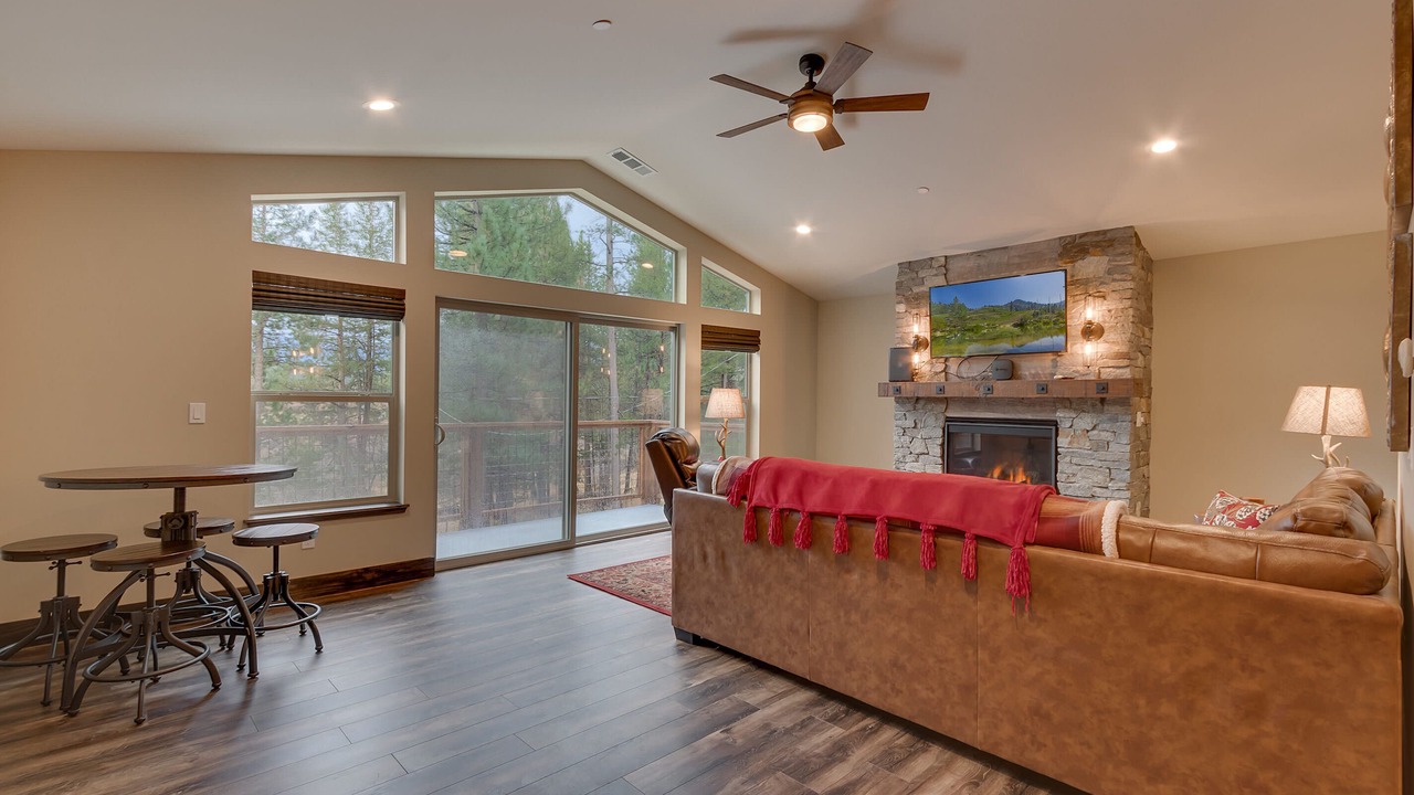 Photo of Livingroom in Y Area