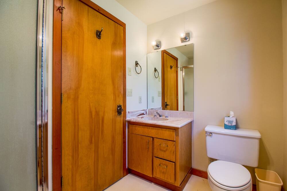 Photo of Bathroom in Sunriver