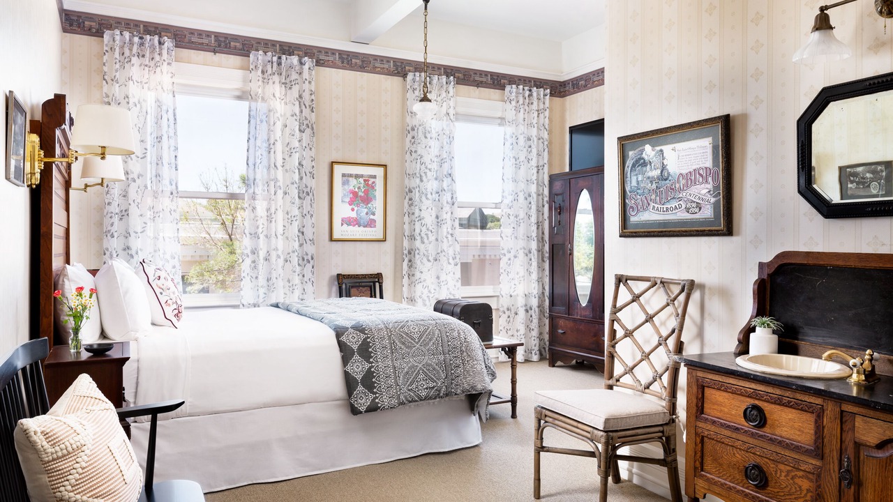 Photo of Bedroom in Downtown