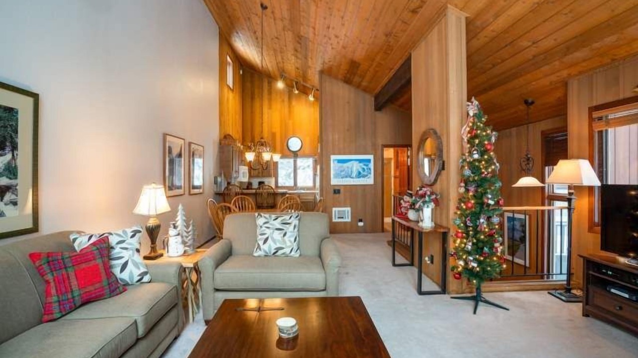 Photo of Livingroom in Mammoth Lakes