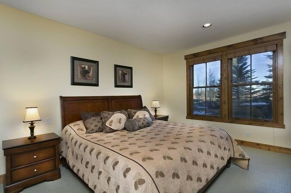 Photo of Bedroom in Mammoth Lakes