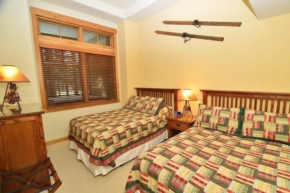Photo of Bedroom in Woodwinds