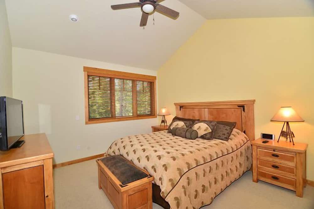 Photo of Bedroom in Woodwinds