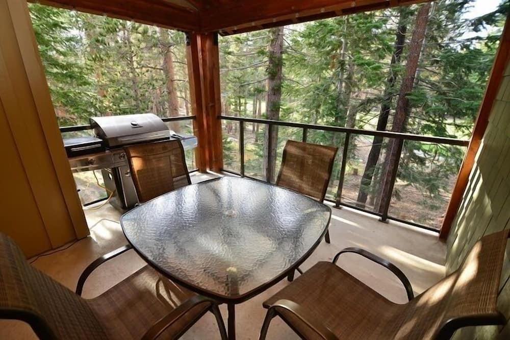 Photo of Kitchen in Woodwinds