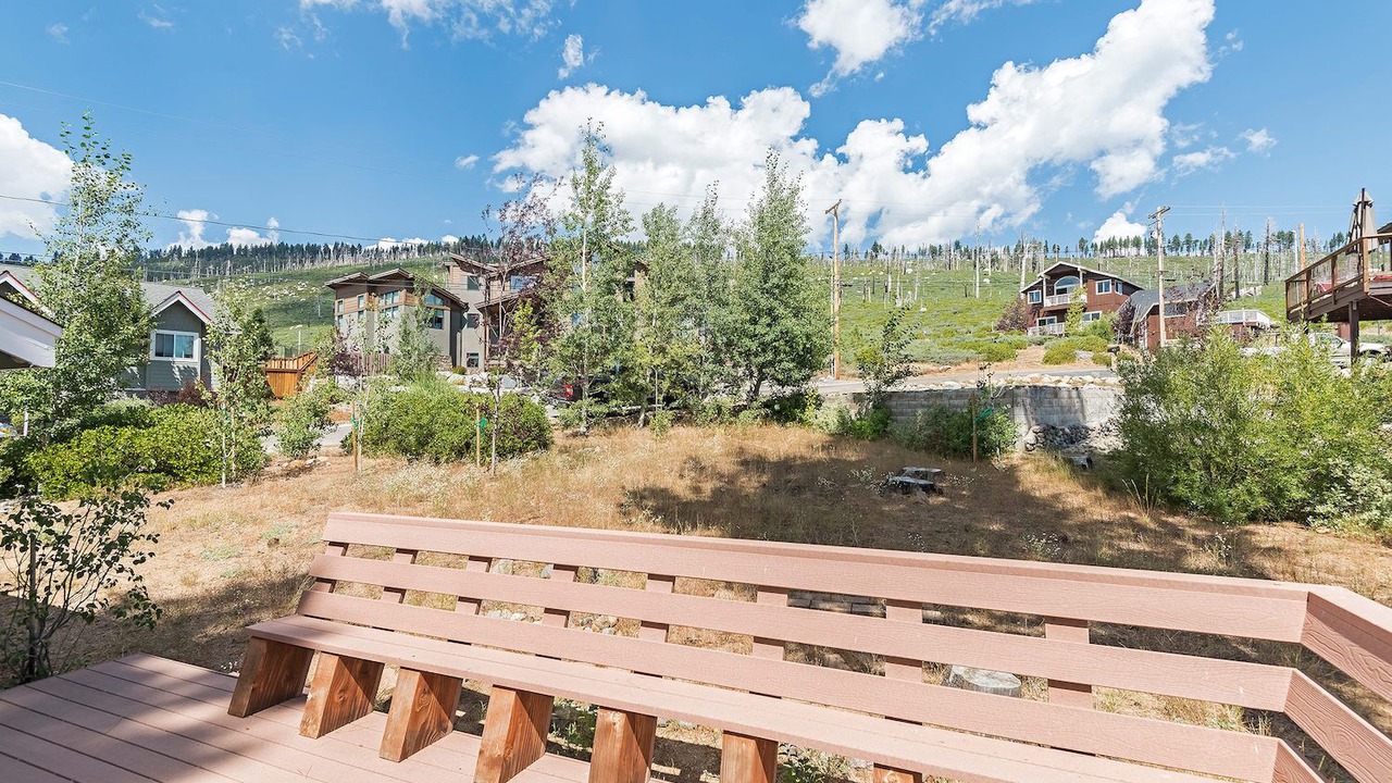 Photo of Outdoor in Mountain View Estates