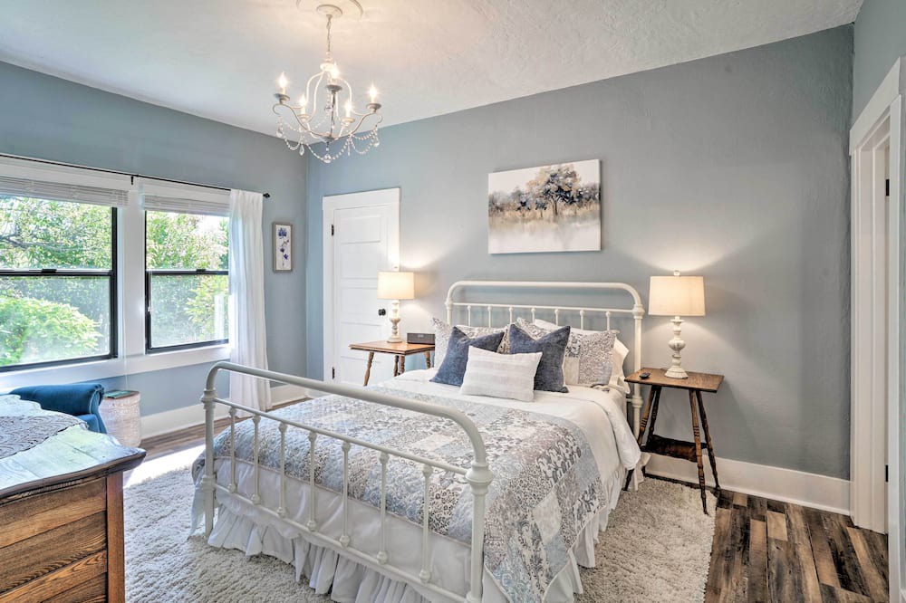 Photo of Bedroom in Ukiah