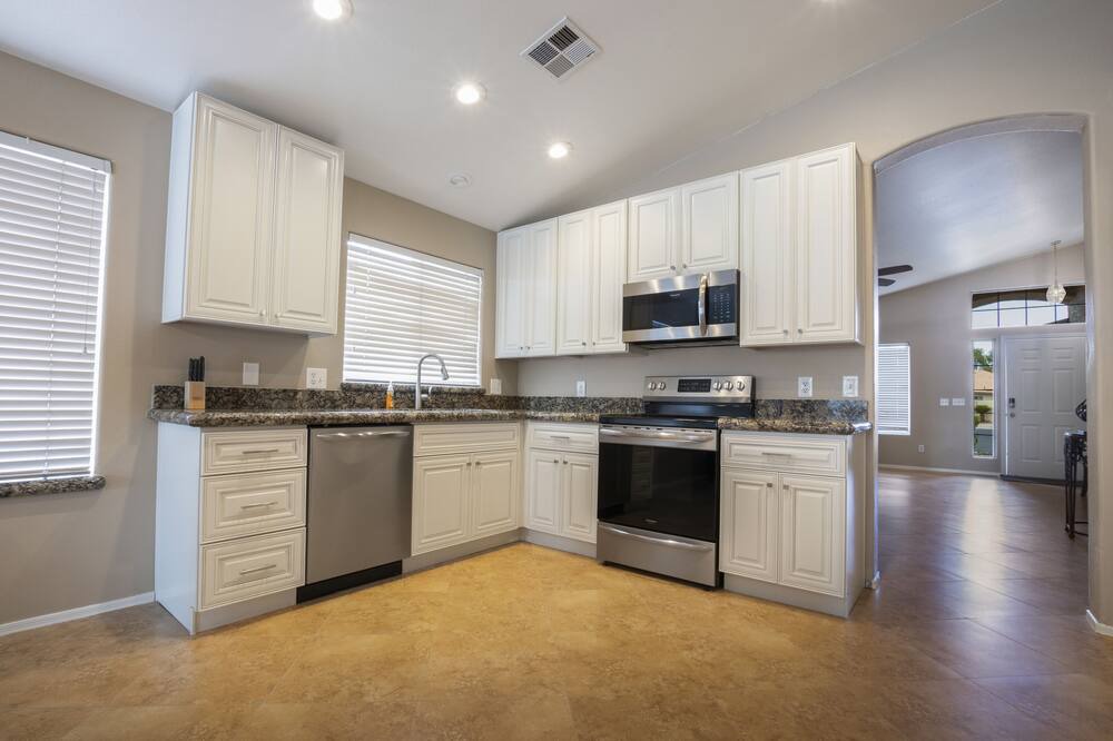 Photo of Kitchen in Cayman Square