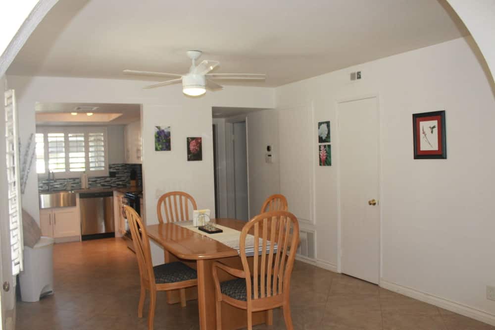 Photo of Kitchen in Palm Springs