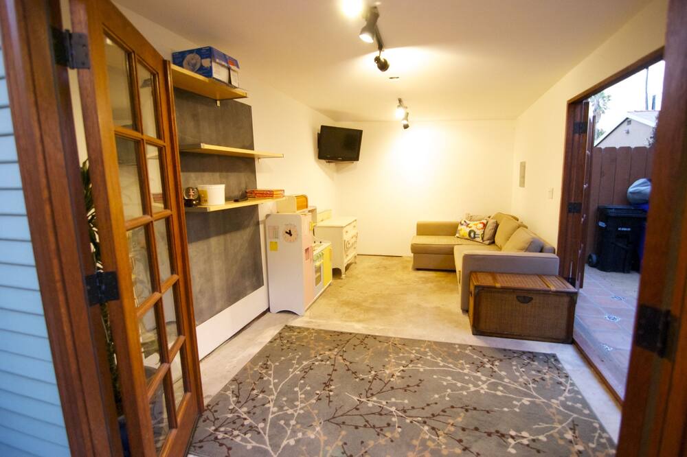 Photo of Livingroom in Ocean Beach