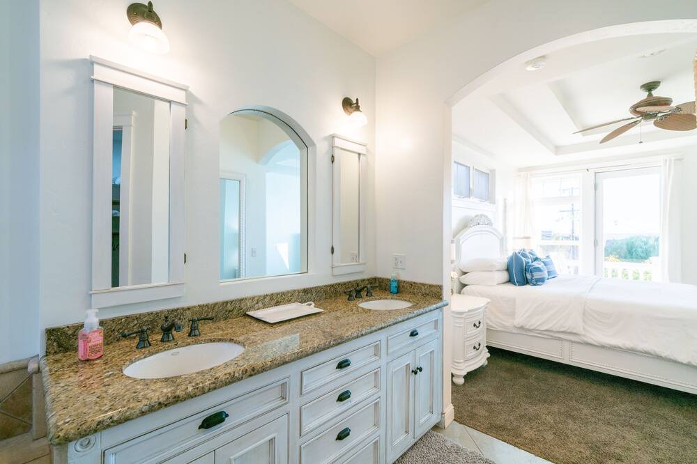 Photo of Bedroom in Shell Beach