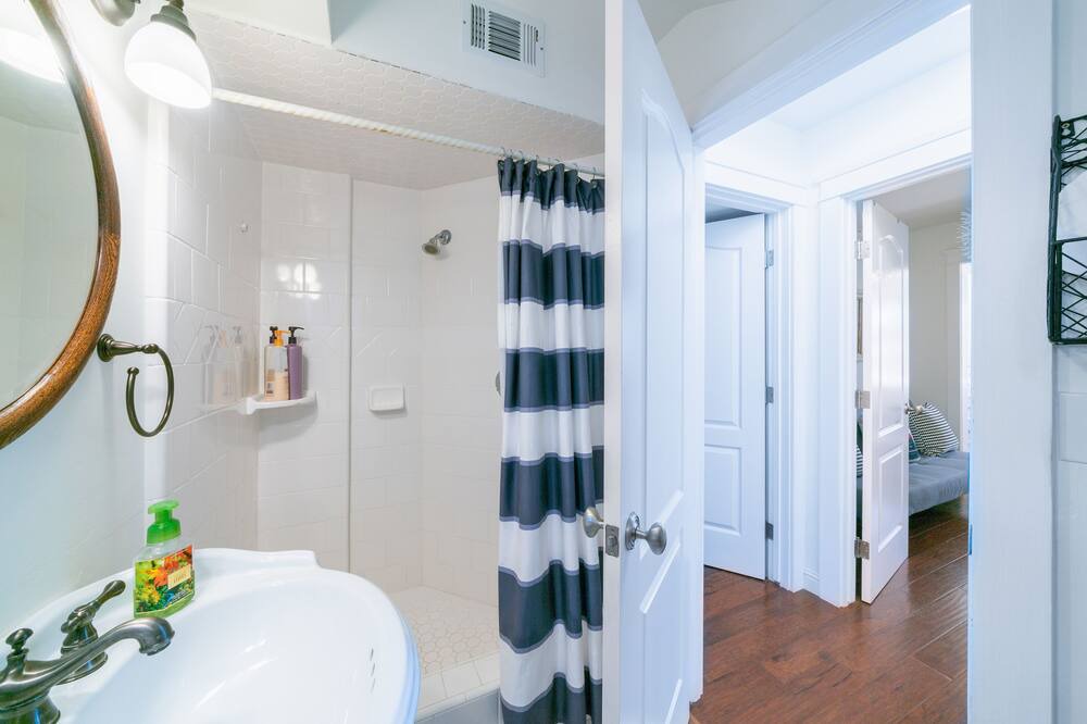 Photo of Bathroom in Shell Beach