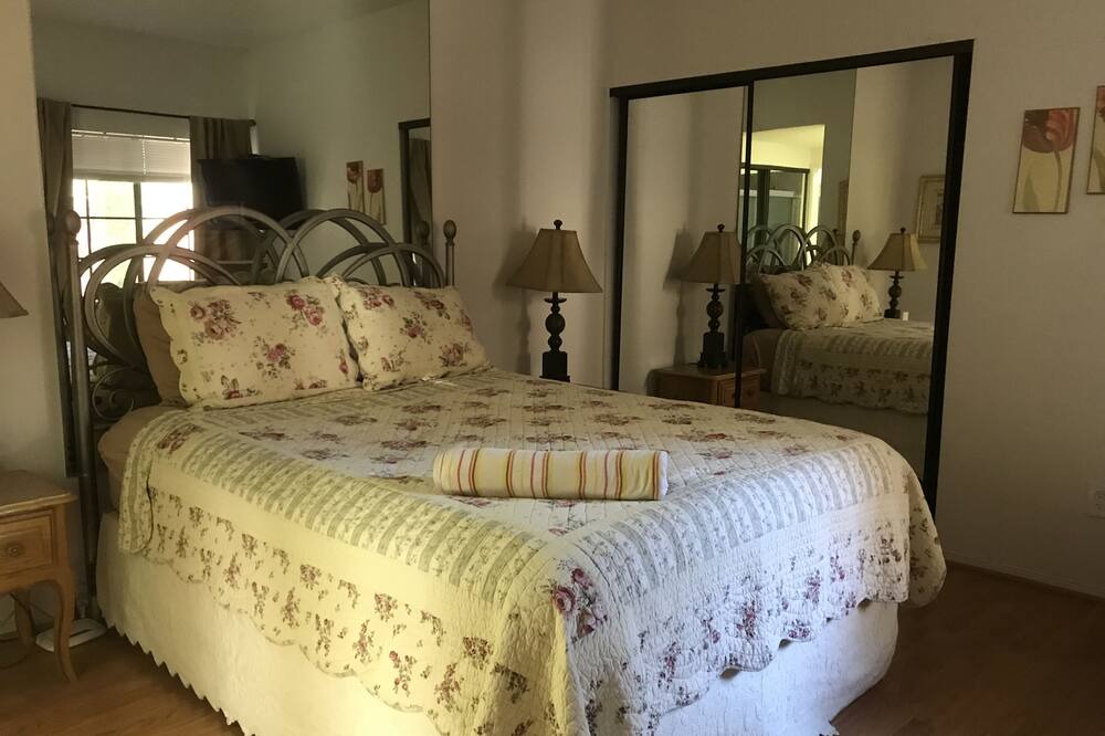 Photo of Bedroom in Palm Springs