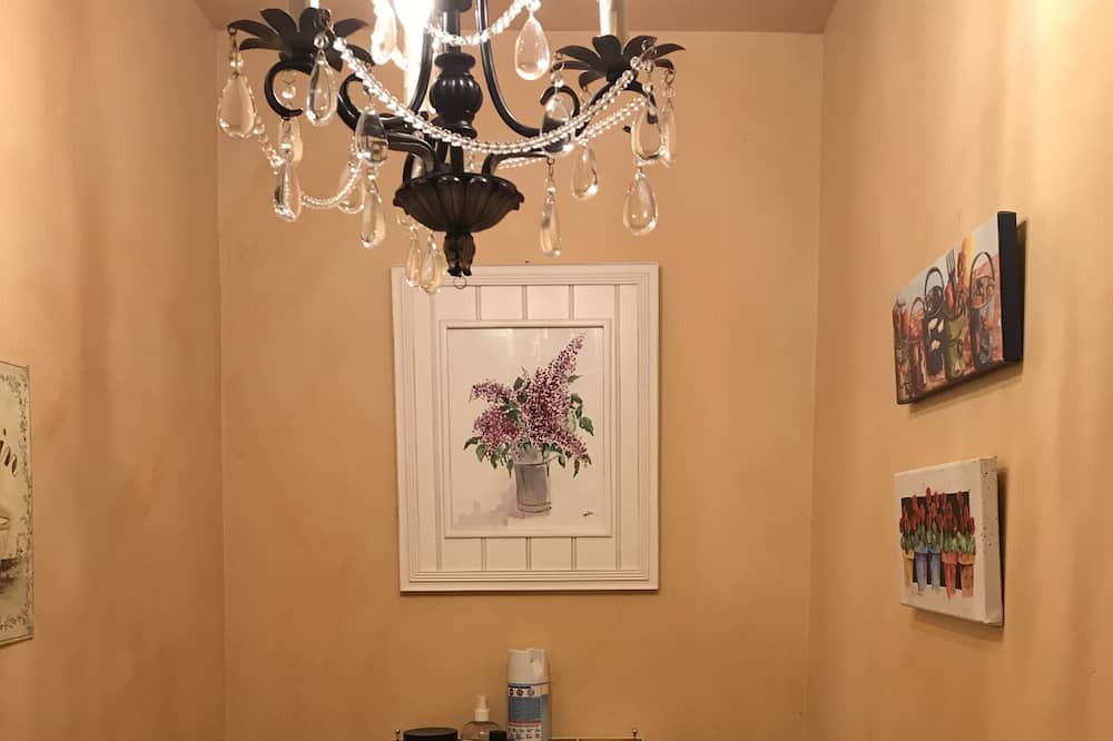 Photo of Bathroom in Atascadero