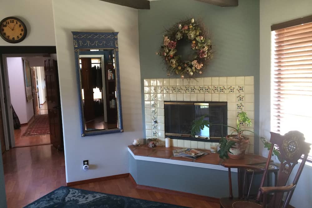 Photo of Livingroom in Atascadero