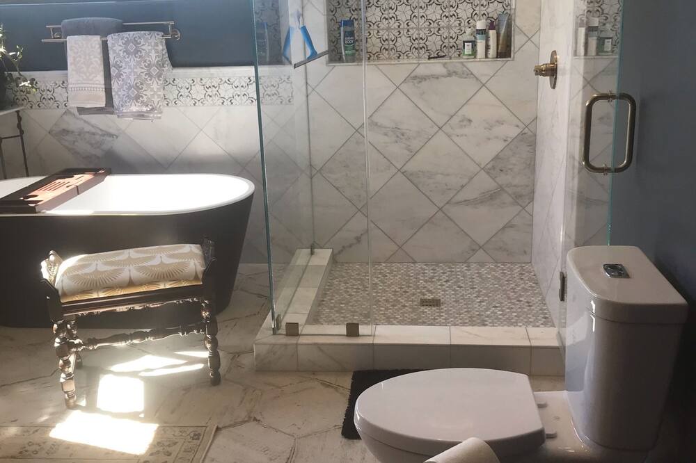 Photo of Bathroom in Atascadero
