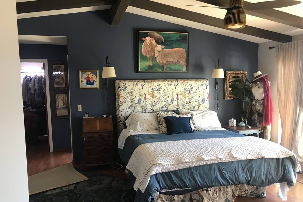 Photo of Bedroom in Atascadero