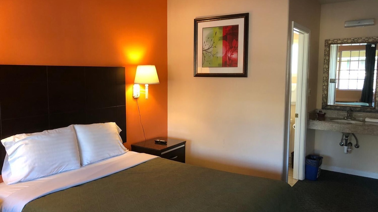 Photo of Bedroom in Arroyo Grande