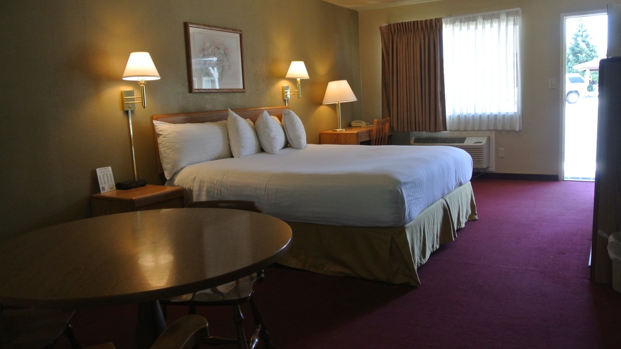 Photo of Bedroom in Atascadero