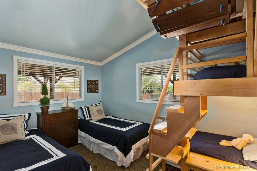 Photo of Bedroom in Vista