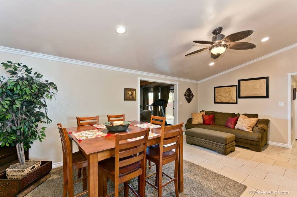 Photo of Bedroom in Vista