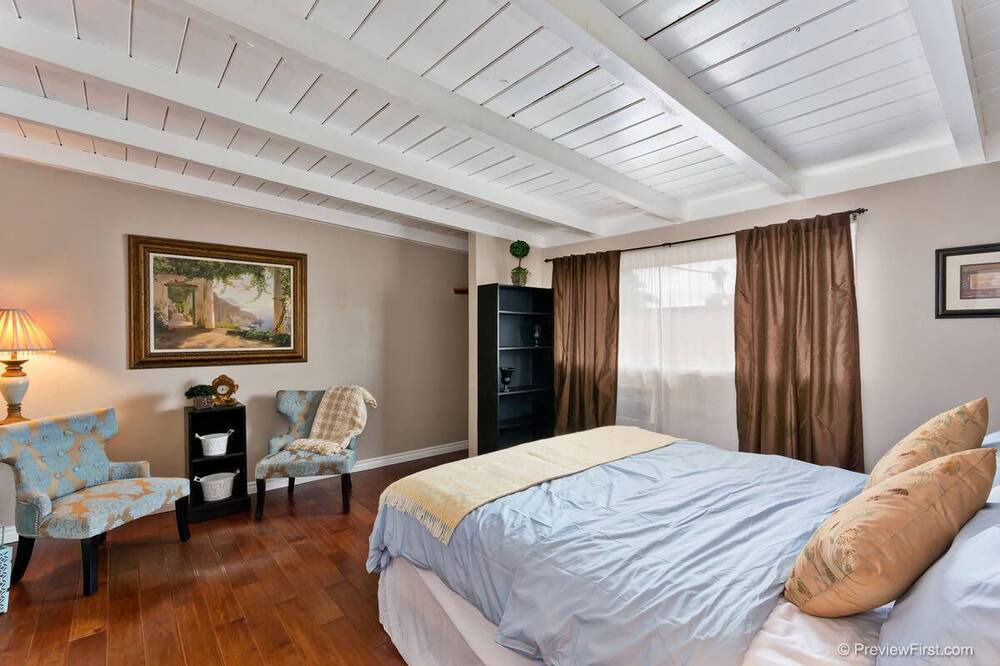 Photo of Bedroom in Vista