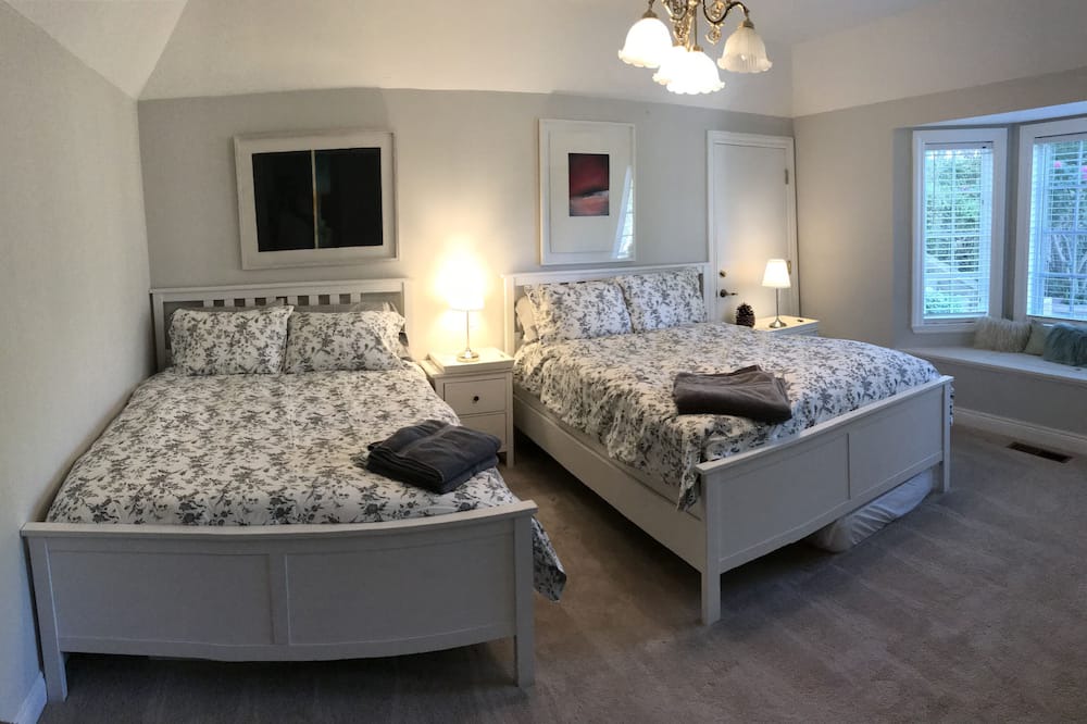 Photo of Bedroom in Orinda