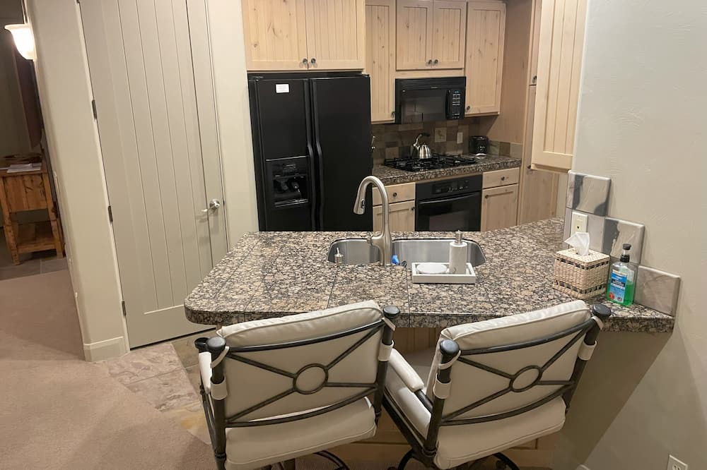 Photo of Kitchen in Lava Falls
