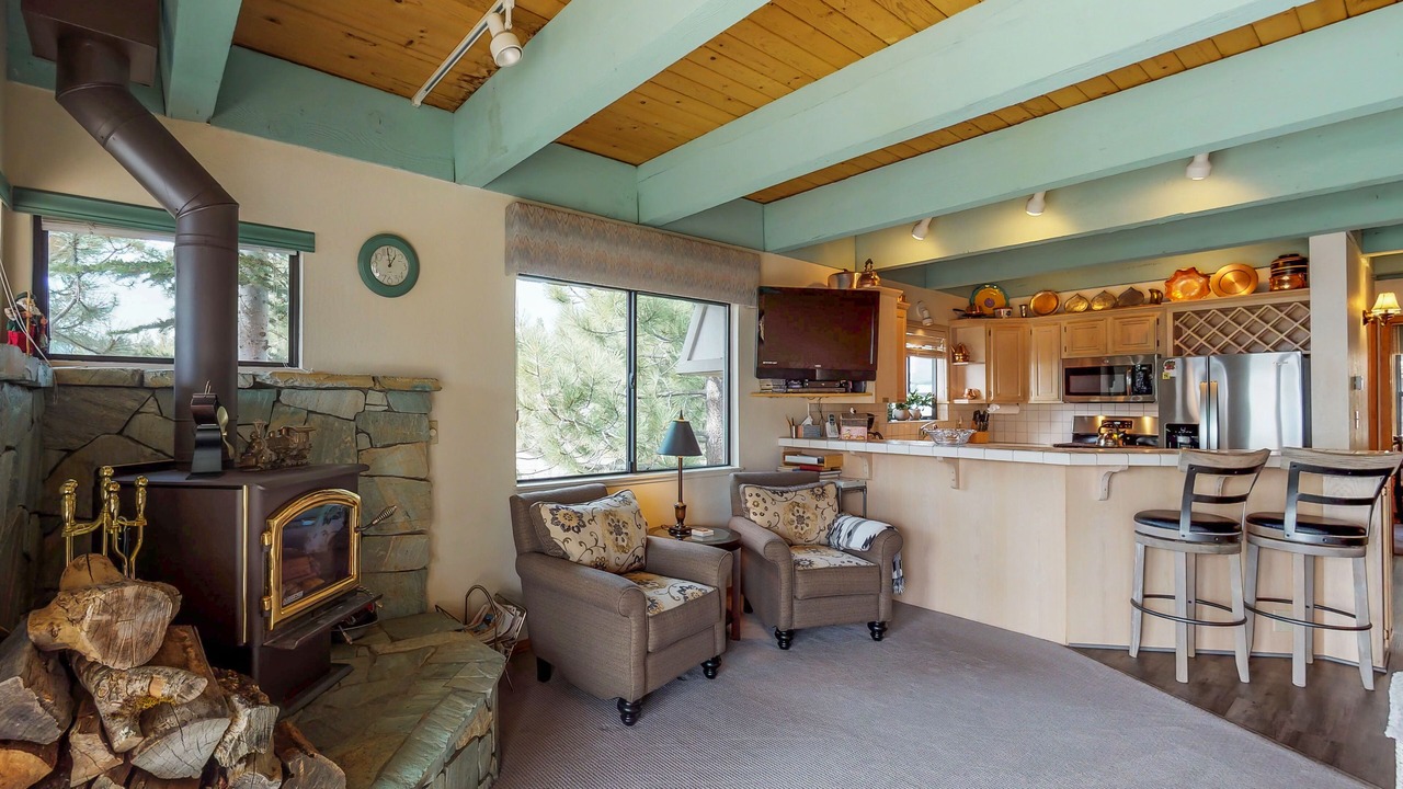 Photo of Livingroom in Tahoya Shores