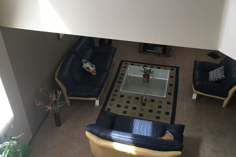 Photo of Livingroom in Centennial Hills