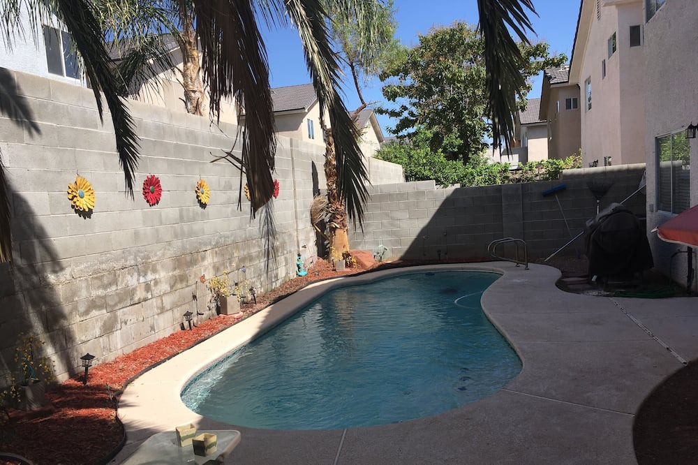Photo of Outdoor in Centennial Hills