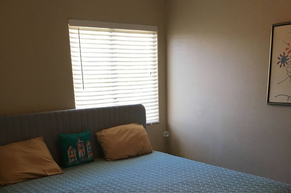 Photo of Others in Centennial Hills