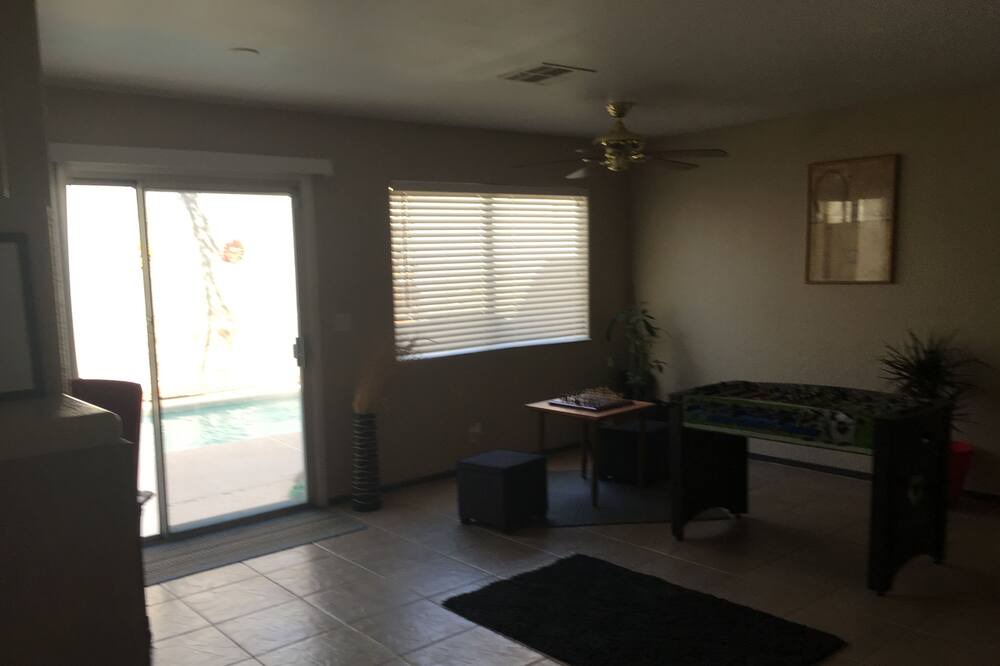 Photo of Livingroom in Centennial Hills