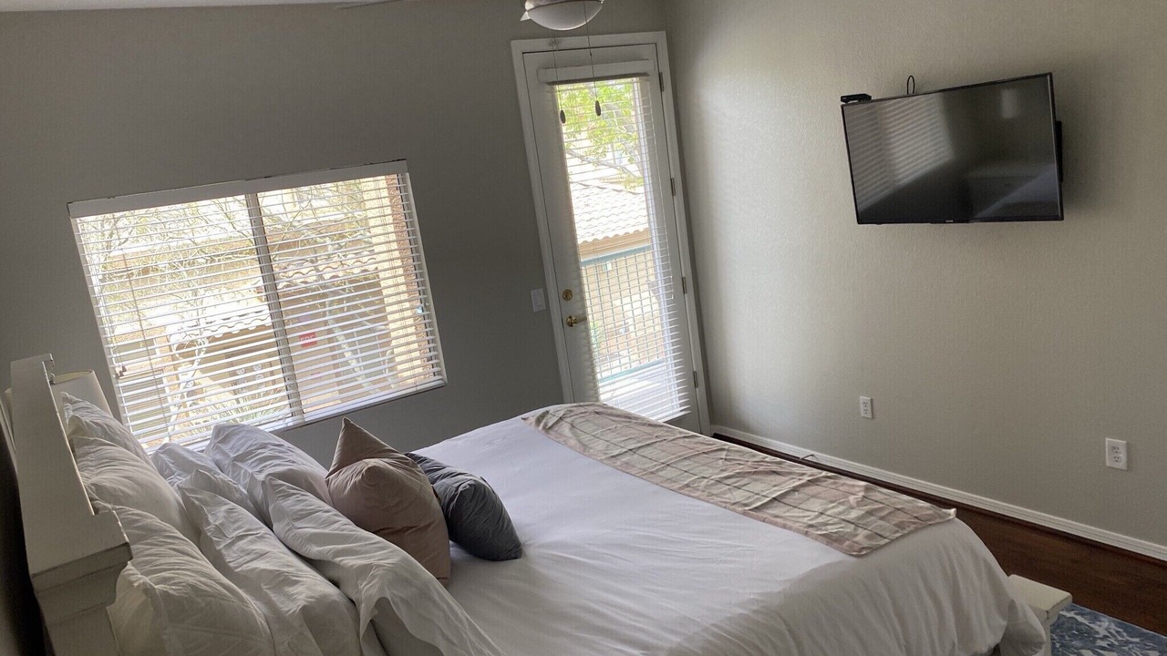 Photo of Others in Superstition Springs