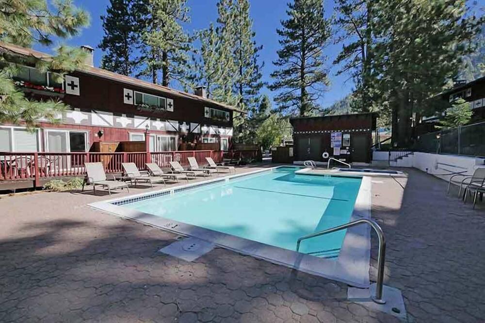 Photo of Outdoor in Al Tahoe