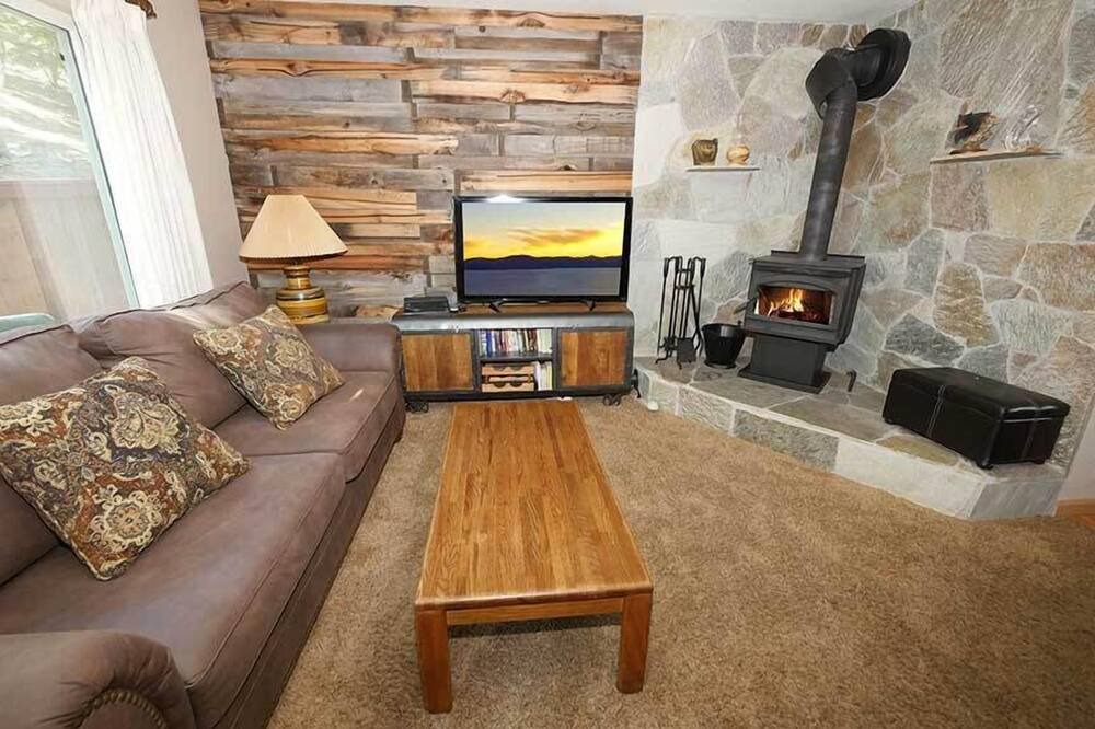 Photo of Livingroom in Al Tahoe