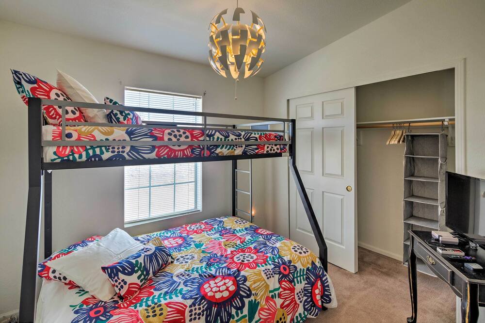 Photo of Bedroom in Sunridge Estates