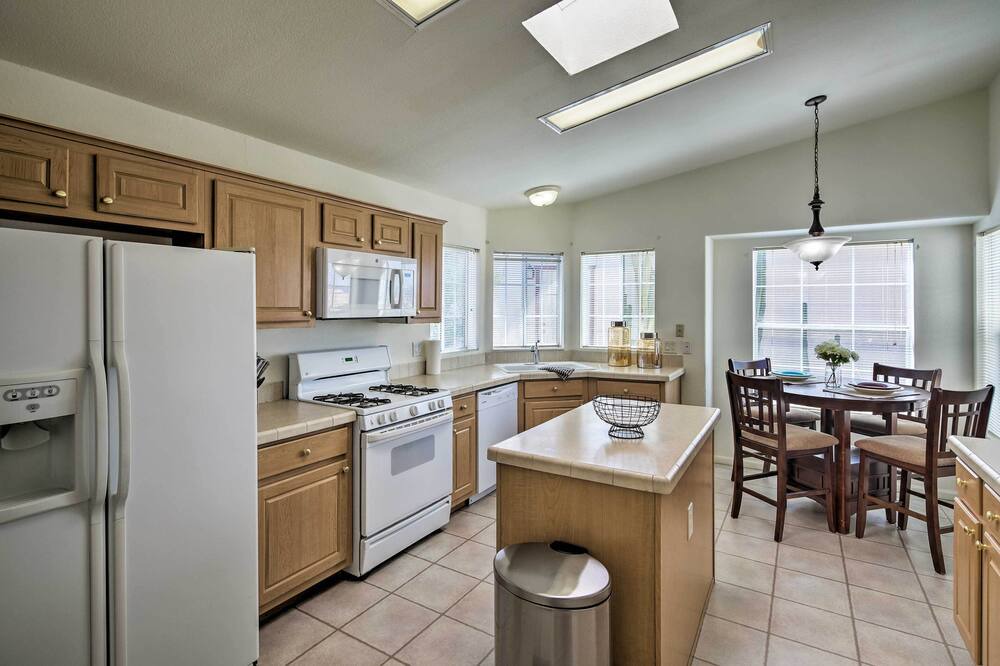 Photo of Kitchen in Sunridge Estates