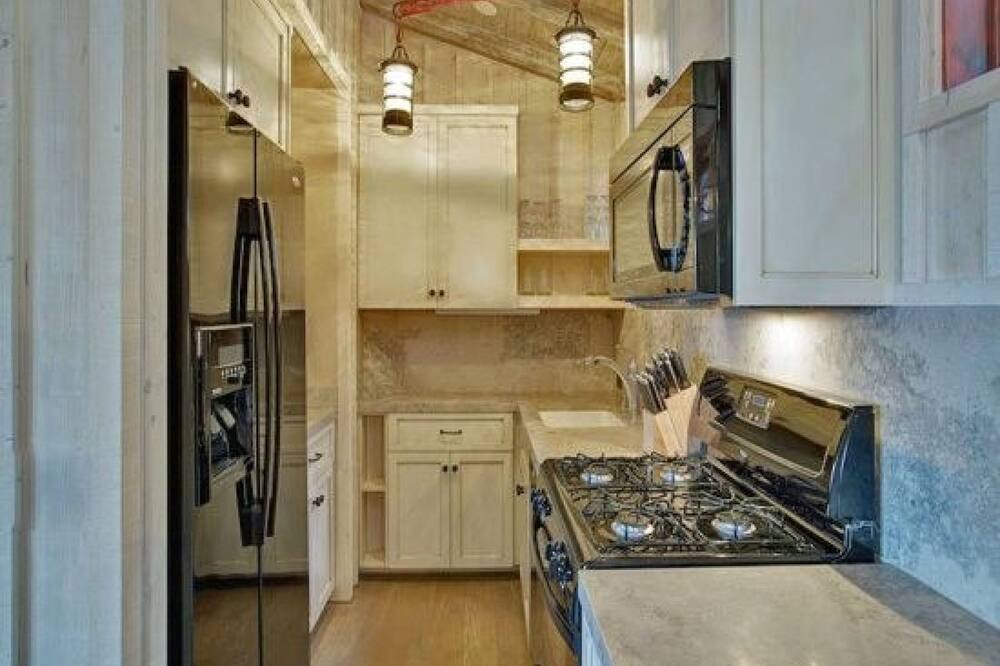Photo of Kitchen in Historic Tennis Club
