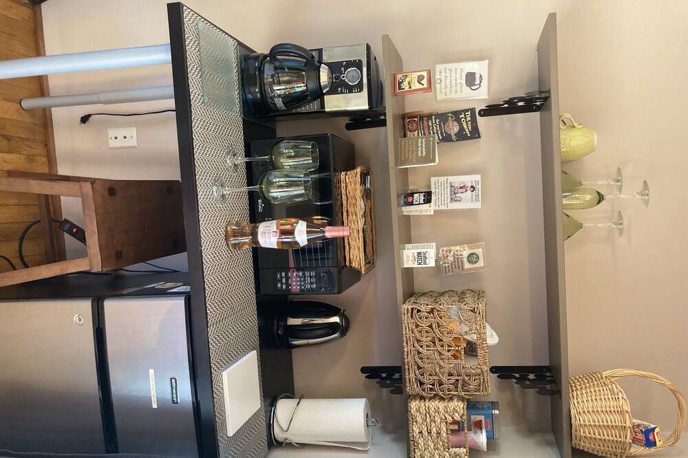 Photo of Bedroom in Del Rey Oaks