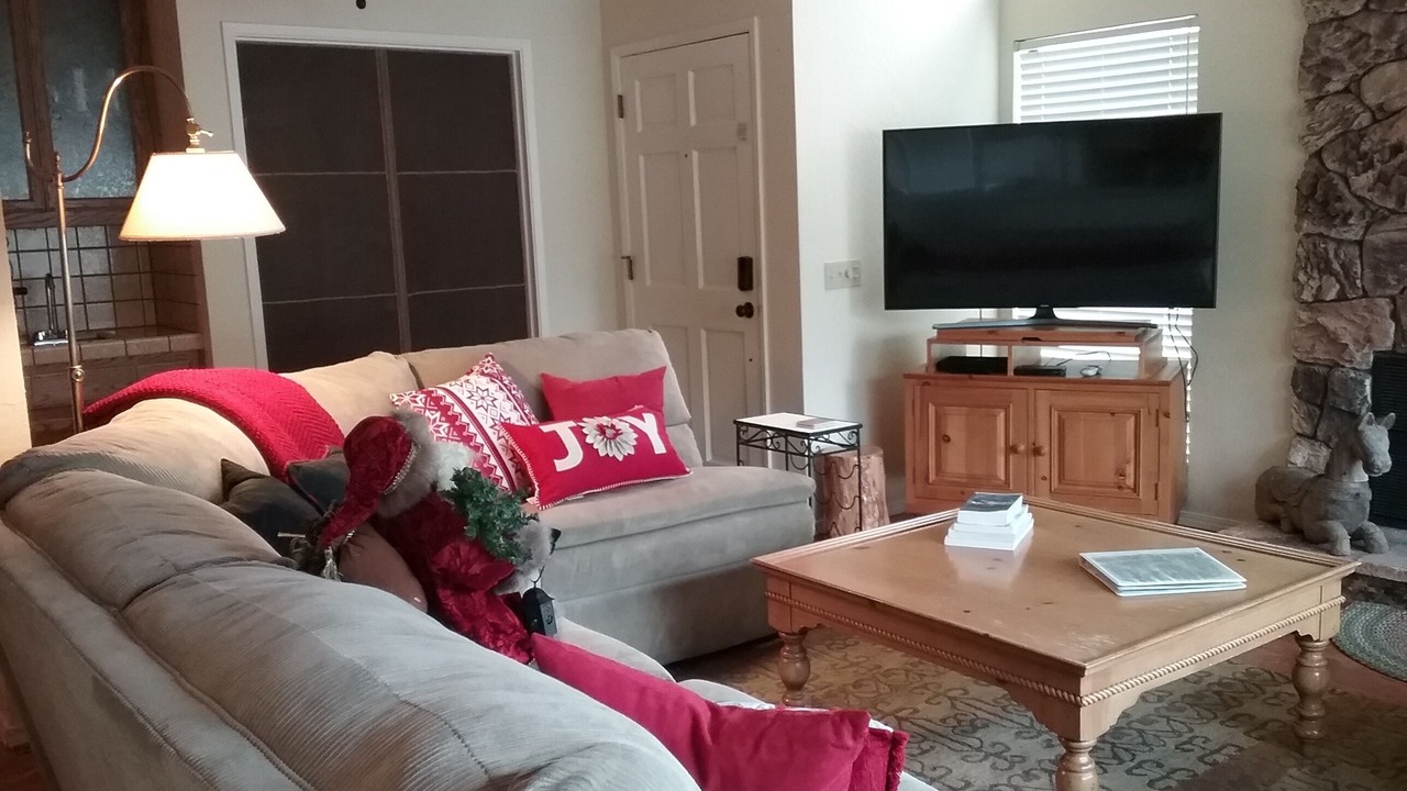 Photo of Livingroom in Plumas Eureka Estates