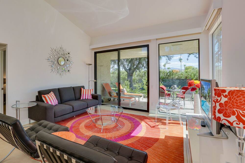 Photo of Livingroom in Sunrise Vista Chino