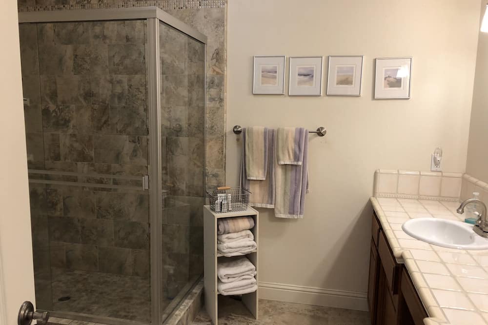 Photo of Bathroom in Baywood-Los Osos