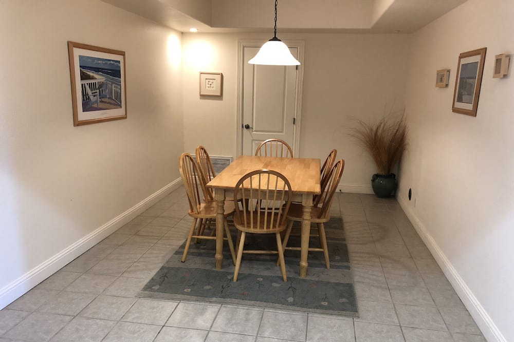 Photo of Livingroom in Baywood-Los Osos