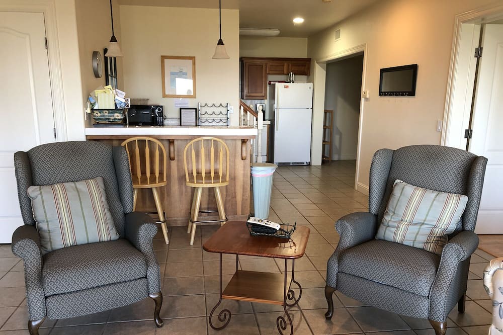 Photo of Bedroom in Baywood-Los Osos